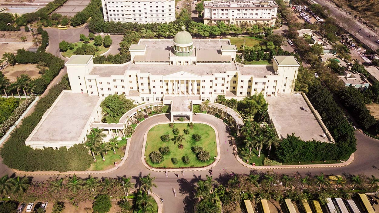 Ajeenkya DY Patil University BTech Fees 2026: Pune Campus, Design + Tech & Hostel - FindMyCollege